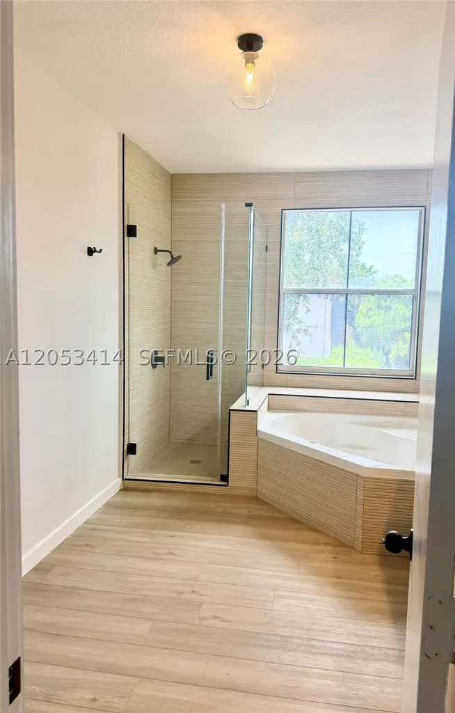 4946 SW 38th Way Hollywood FL 33312