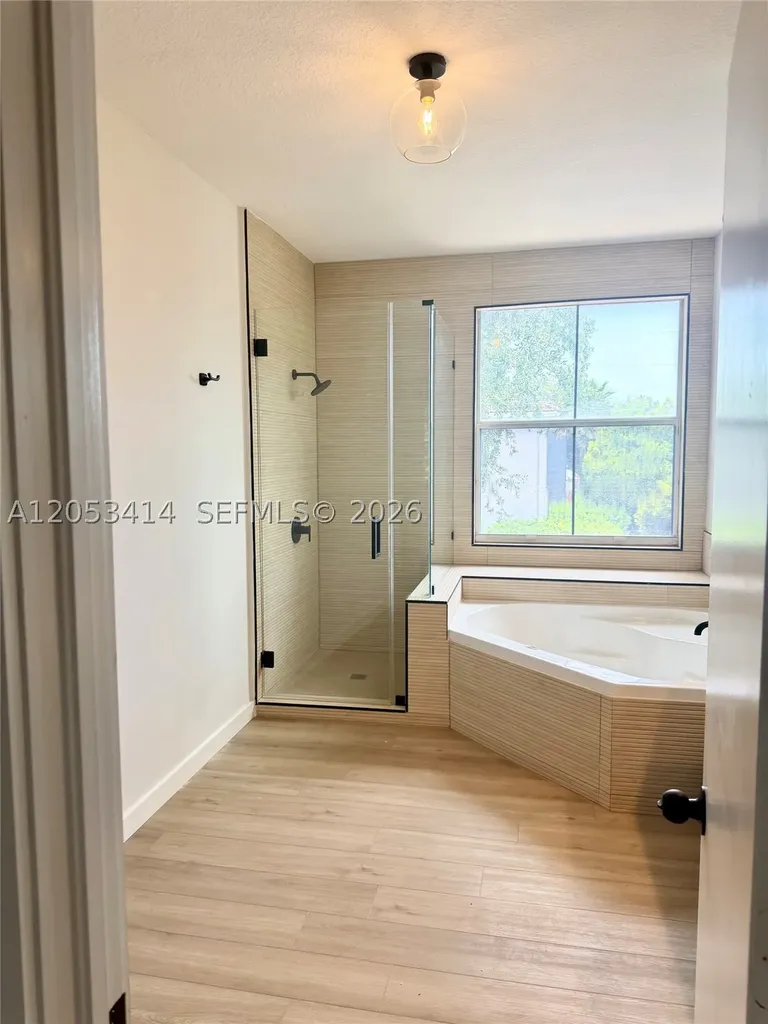 4946 SW 38th Way Hollywood FL 33312