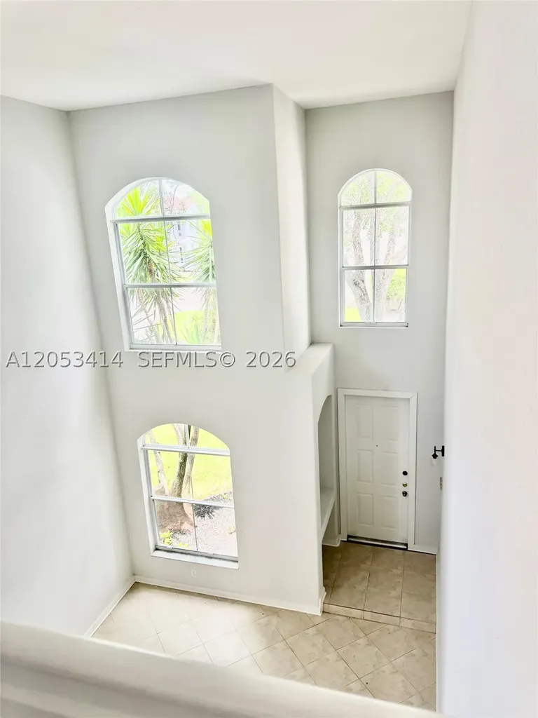 4946 SW 38th Way Hollywood FL 33312