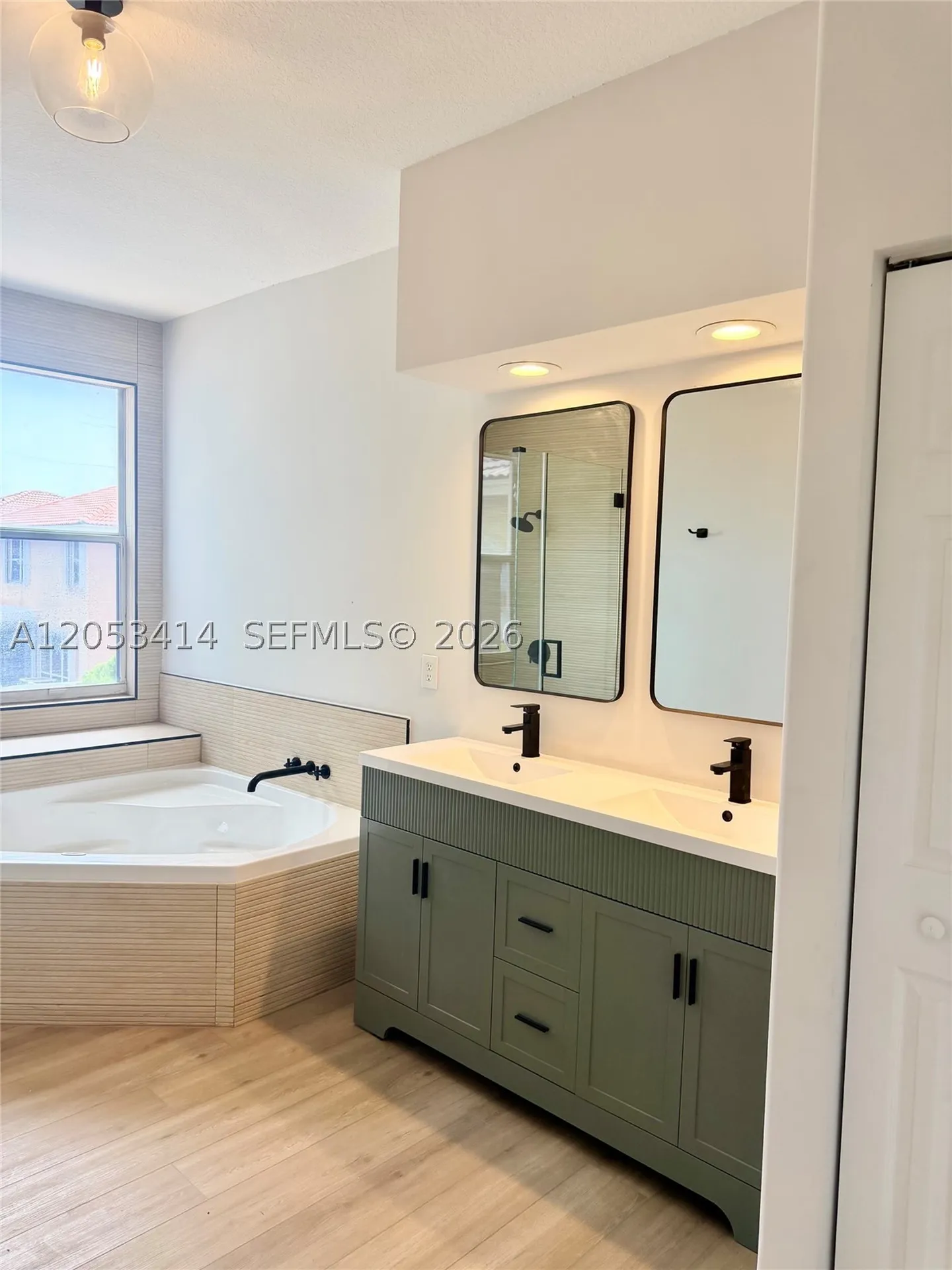 4946 SW 38th Way Hollywood FL 33312