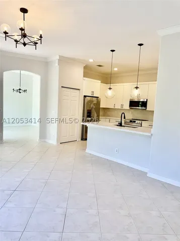 4946 SW 38th Way Hollywood FL 33312