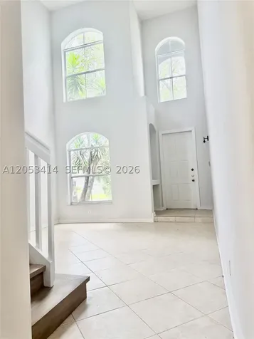 4946 SW 38th Way Hollywood FL 33312