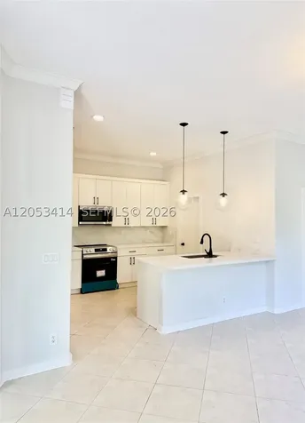4946 SW 38th Way Hollywood FL 33312