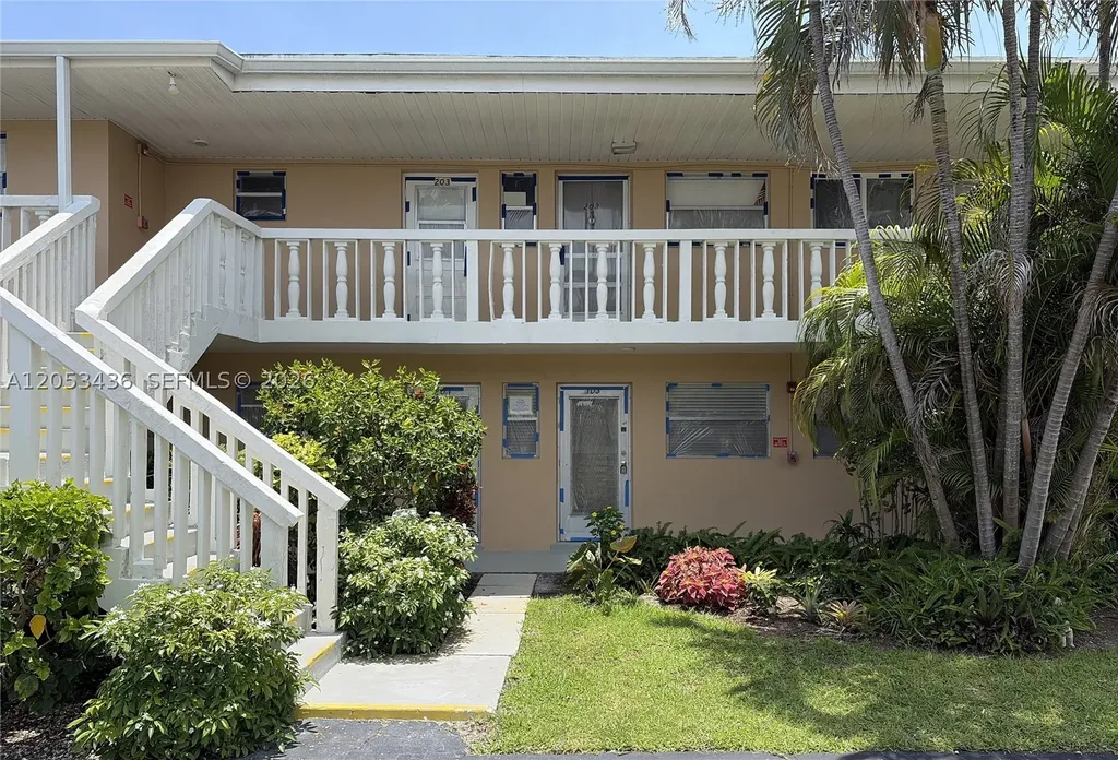 2131 NE 1st Court Boynton Beach FL 33435