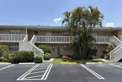 2131 NE 1st Court Boynton Beach FL 33435