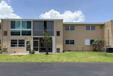 2131 NE 1st Court Boynton Beach FL 33435