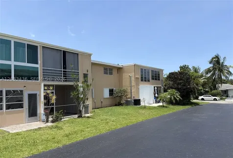 2131 NE 1st Court Boynton Beach FL 33435
