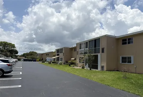 2131 NE 1st Court Boynton Beach FL 33435