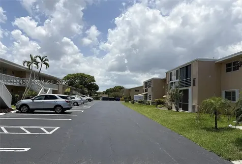 2131 NE 1st Court Boynton Beach FL 33435