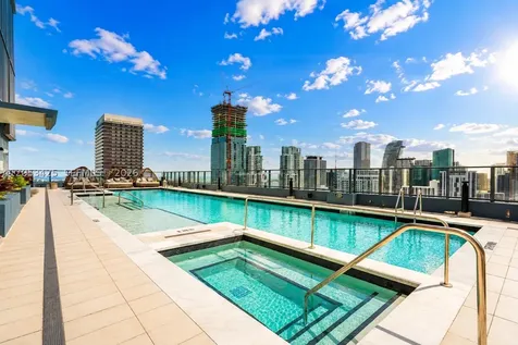 121 NE 5th Street Miami FL 33132