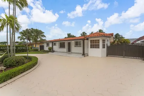 2900 SW 98th Avenue Miami FL 33165