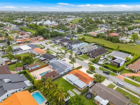 2900 SW 98th Avenue Miami FL 33165