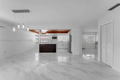 2900 SW 98th Avenue Miami FL 33165