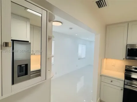 105-107 NE 30th Court Wilton Manors FL 33334
