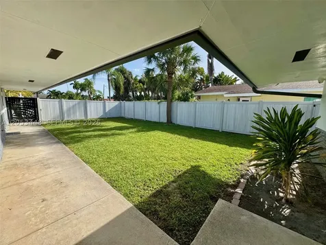 105-107 NE 30th Court Wilton Manors FL 33334