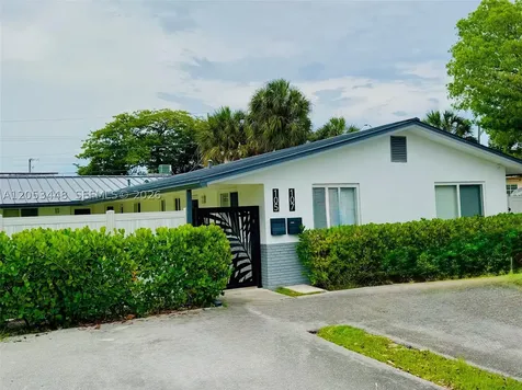 105-107 NE 30th Court Wilton Manors FL 33334