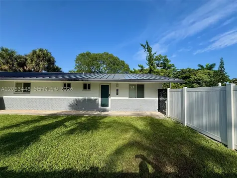 105-107 NE 30th Court Wilton Manors FL 33334