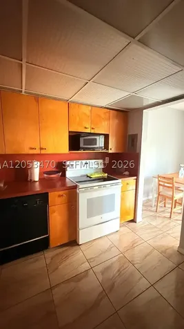 9360 SW 87th Avenue Miami FL 33176