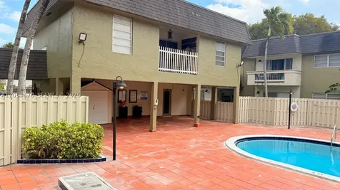 9360 SW 87th Avenue Miami FL 33176