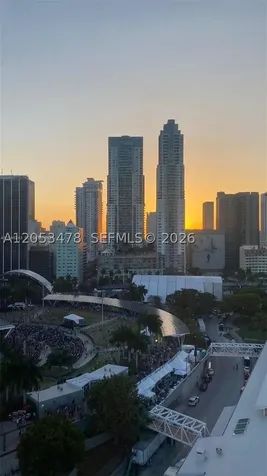 Miami FL 33132