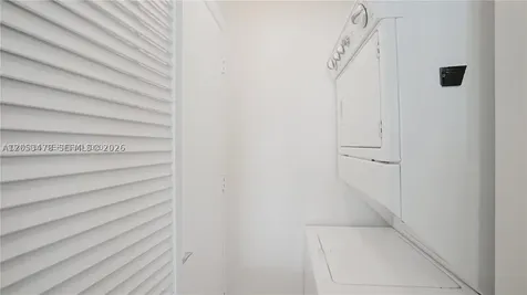Miami FL 33132