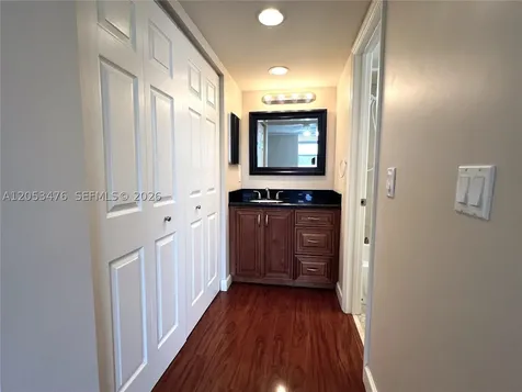 9451 Evergreen Place Davie FL 33324