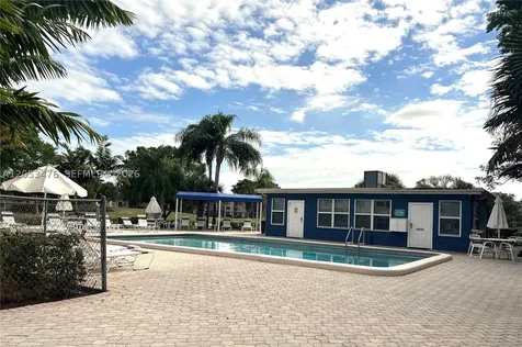 9451 Evergreen Place Davie FL 33324