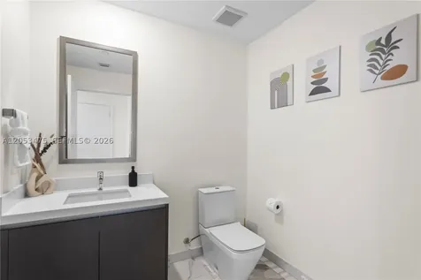 851 NE 1st Avenue Miami FL 33132