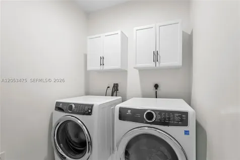 851 NE 1st Avenue Miami FL 33132