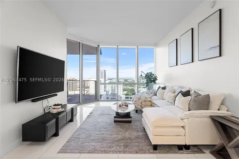 851 NE 1st Avenue Miami FL 33132