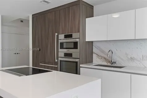 851 NE 1st Avenue Miami FL 33132