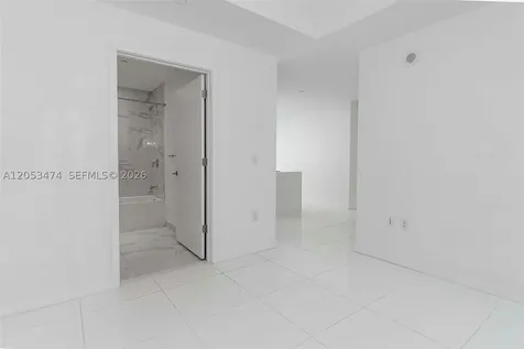 851 NE 1st Avenue Miami FL 33132
