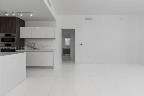 851 NE 1st Avenue Miami FL 33132