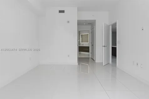 851 NE 1st Avenue Miami FL 33132