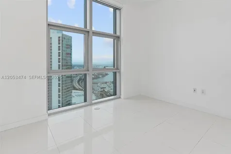 851 NE 1st Avenue Miami FL 33132