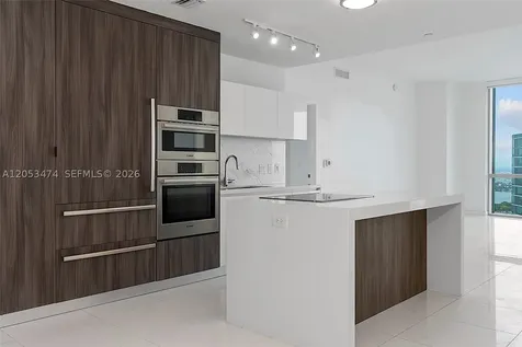 851 NE 1st Avenue Miami FL 33132