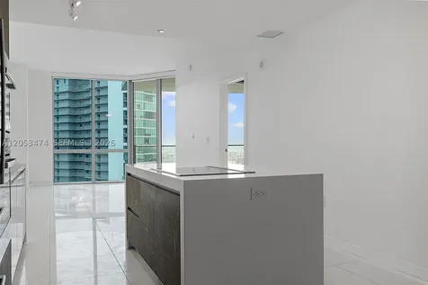 851 NE 1st Avenue Miami FL 33132