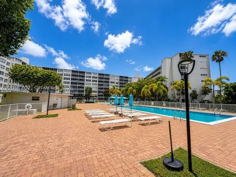 1750 NE 191st Street Miami FL 33179