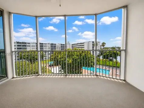 1750 NE 191st Street Miami FL 33179