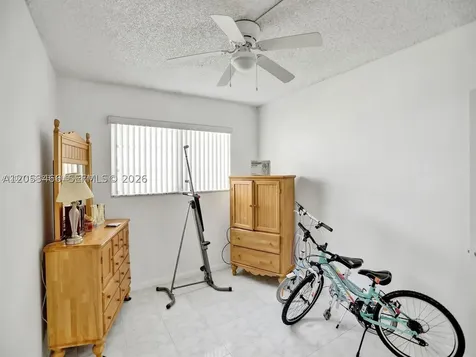 2040 NW 81st Avenue Pembroke Pines FL 33024