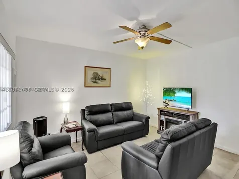 2040 NW 81st Avenue Pembroke Pines FL 33024