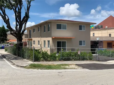 901 NW 22nd Court Miami FL 33125