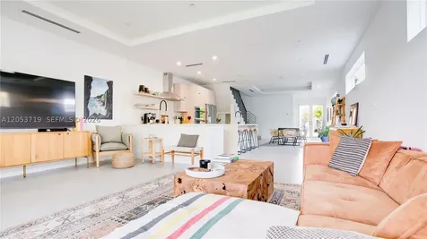 3524 SW 25th Terrace Miami FL 33133