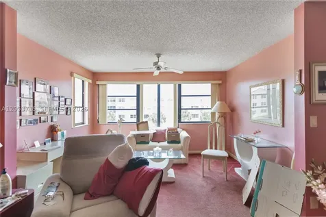 10830 W Clairmont Circle Tamarac FL 33321