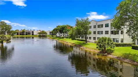 10830 W Clairmont Circle Tamarac FL 33321