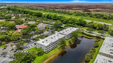 10830 W Clairmont Circle Tamarac FL 33321