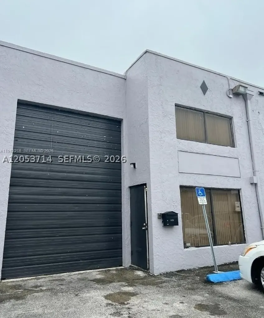 1671 W 38th Place Hialeah FL 33012
