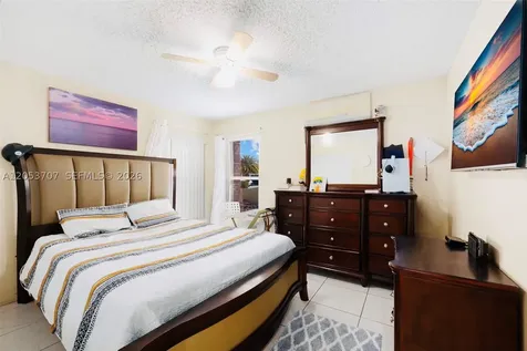 4921 NW 83rd Avenue Lauderhill FL 33351