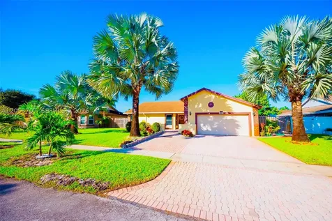 4921 NW 83rd Avenue Lauderhill FL 33351