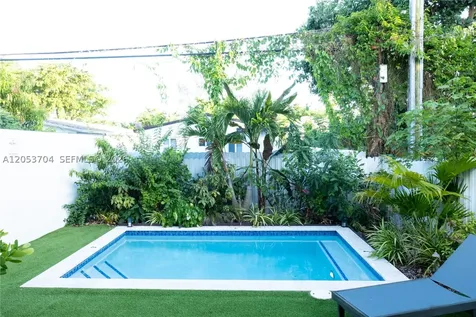 3524 SW 25th Terrace Miami FL 33133